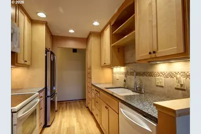 4238 NE 125th Pl, Portland, OR 97230 - Photo 6