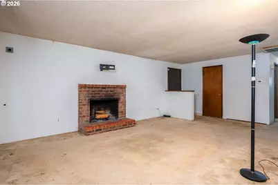 230 NE 160th Ave, Portland, OR 97230 - Photo 12