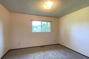 710 NE 5th St, Willamina, OR 97396 - Photo 14