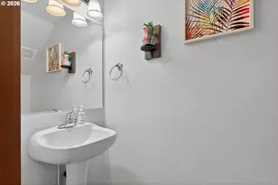 1061 S Columbia St, Seaside, OR 97138 - Photo 8