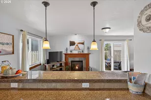 1061 S Columbia St, Seaside, OR 97138 - Photo 12