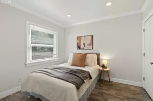 2817 NE Weidler St, Portland, OR 97232 - Photo 16