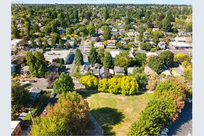 2817 NE Weidler St, Portland, OR 97232 - Photo 46