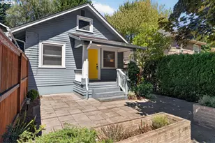 2817 NE Weidler St, Portland, OR 97232 - Photo 2