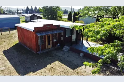 916 Robert St, Haines, OR 97833 - Photo 4