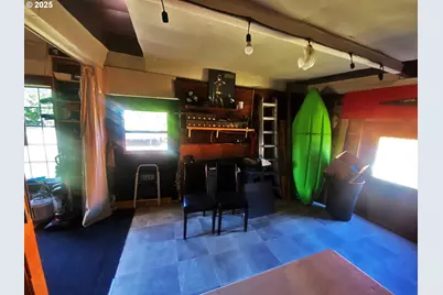 916 Robert St, Haines, OR 97833 - Photo 16