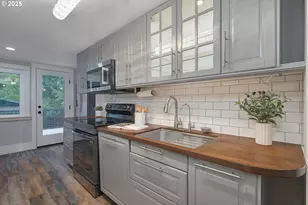 8116 SW 46th Ave, Portland, OR 97219 - Photo 30