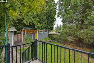 8116 SW 46th Ave, Portland, OR 97219 - Photo 18