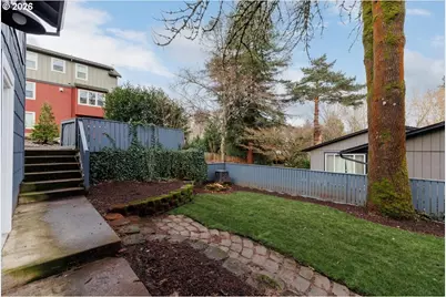 3827 SW Dolph Ct, Portland, OR 97219 - Photo 44