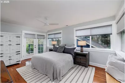 3827 SW Dolph Ct, Portland, OR 97219 - Photo 8