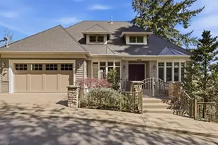 2107 SW Market St Dr, Portland, OR 97201 - Photo 2