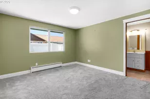 33666 Cullaby Lake Ln, Warrenton, OR 97146 - Photo 24