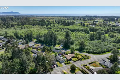 33666 Cullaby Lake Ln, Warrenton, OR 97146 - Photo 40