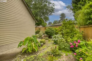 13090 SW Madison Ct, Beaverton, OR 97008 - Photo 32