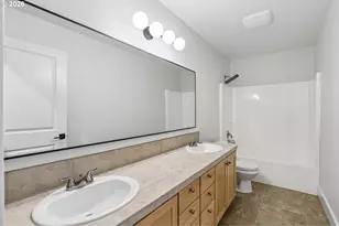 2445 W 10th St, Washougal, WA 98671 - Photo 36