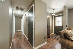 569 22nd St, Washougal, WA 98671 - Photo 4