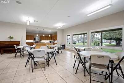 1400 Candlelight Dr #105, Eugene, OR 97402 - Photo 32