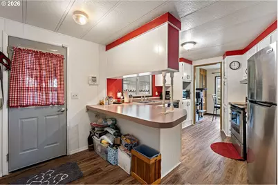 1400 Candlelight Dr #105, Eugene, OR 97402 - Photo 8