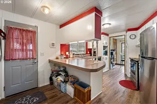 1400 Candlelight Dr, Eugene, OR 97402 - Photo 8