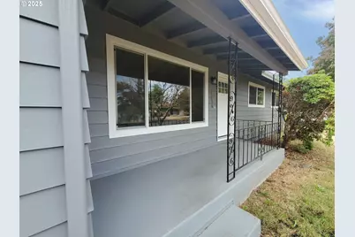 13050 SE Morrison St, Portland, OR 97233 - Photo 2