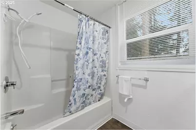 18427 SE Yamhill St, Gresham, OR 97233 - Photo 26