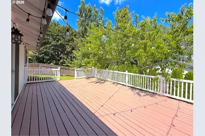 189 Crestwood St, Fairview, OR 97024 - Photo 4