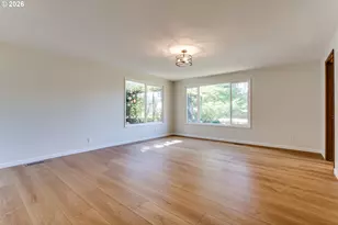 91082 Leashore Dr, Vida, OR 97488 - Photo 18