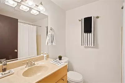 4059 Donald St #H, Eugene, OR 97405 - Photo 12
