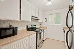 4059 Donald St, Eugene, OR 97405 - Photo 6