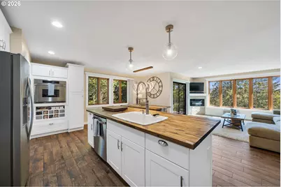 13150 D St #8, Nehalem, OR 97131 - Photo 6