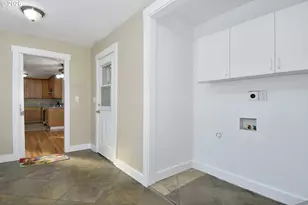 13570 SW Watkins Ave, Portland, OR 97223 - Photo 12