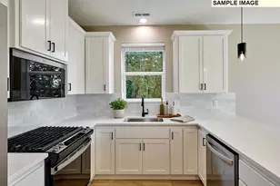 738 NW Alder St, Mill City, OR 97360 - Photo 6