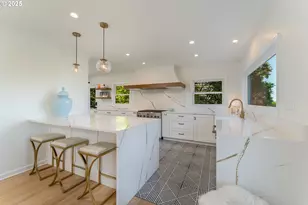 6442 SW Parkhill Dr, Portland, OR 97239 - Photo 10