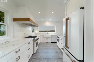 6442 SW Parkhill Dr, Portland, OR 97239 - Photo 12