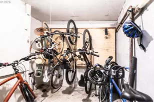 1827 NE Multnomah St, Portland, OR 97232 - Photo 24