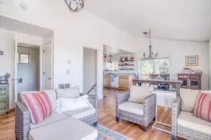 1309 NW Bayshore Dr, Waldport, OR 97394 - Photo 18