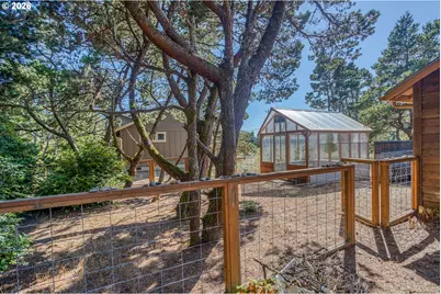 1309 NW Bayshore Dr, Waldport, OR 97394 - Photo 16