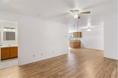 730 Little Ave NE, Castle Rock, WA 98611 - Photo 10