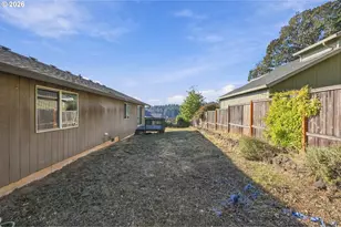 416 Costelloe Dr, Gaston, OR 97119 - Photo 34