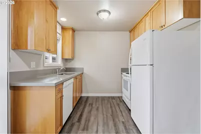 822 S Columbia St, Newberg, OR 97132 - Photo 8