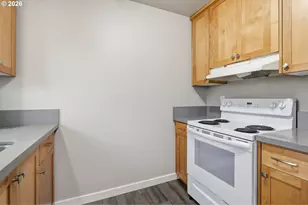 822 S Columbia St, Newberg, OR 97132 - Photo 10
