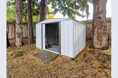 308 A St, Silverton, OR 97381 - Photo 32