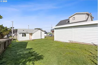 6538 NE Logan Rd, Lincoln City, OR 97367 - Photo 24
