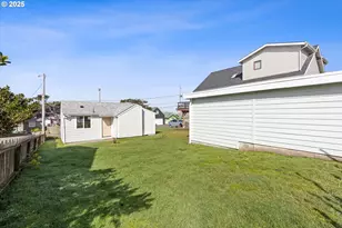 6538 NE Logan Rd, Lincoln City, OR 97367 - Photo 24