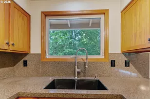3047 SE 140th Ave, Portland, OR 97236 - Photo 8