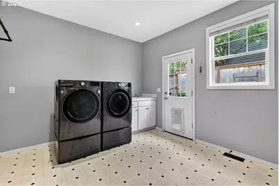 16375 NW Graf St, Portland, OR 97229 - Photo 20