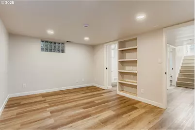 1815 N Ainsworth St, Portland, OR 97217 - Photo 22