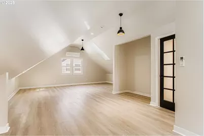 1815 N Ainsworth St, Portland, OR 97217 - Photo 16