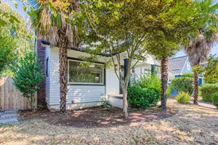 1815 N Ainsworth St, Portland, OR 97217 - Photo 2