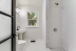 1815 N Ainsworth St, Portland, OR 97217 - Photo 14